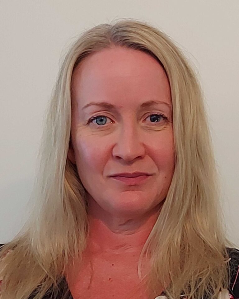 Elaine Arthur Vertical CPA